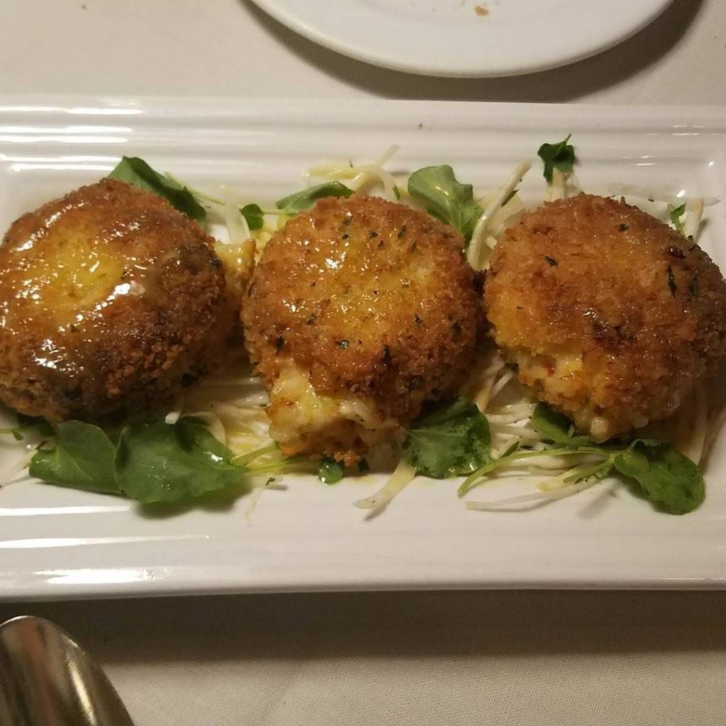 Moonstruck | restaurant | 7955 Oxford Ave, Philadelphia, PA 19111, USA | 2157256000 OR +1 215-725-6000