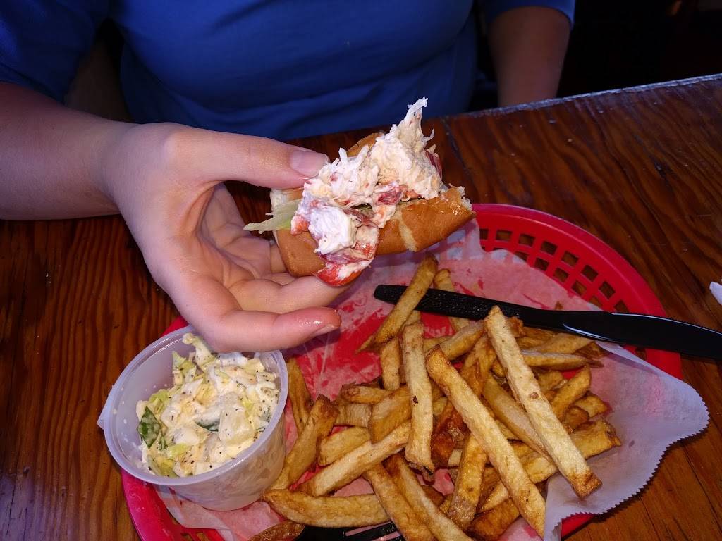 Smokeys BBQ & Lobster Pound | restaurant | 1061 Bar Harbor Rd, Trenton, ME 04605, USA | 2076677300 OR +1 207-667-7300