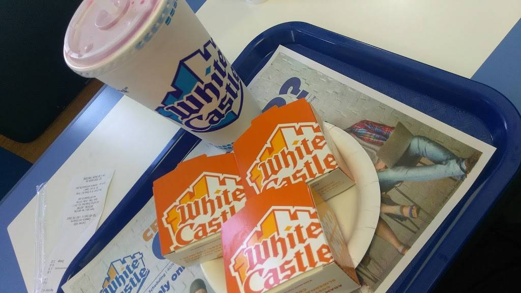 White Castle | restaurant | 120 Sam Ralston Rd, Lebanon, IN 46052, USA | 7654829683 OR +1 765-482-9683