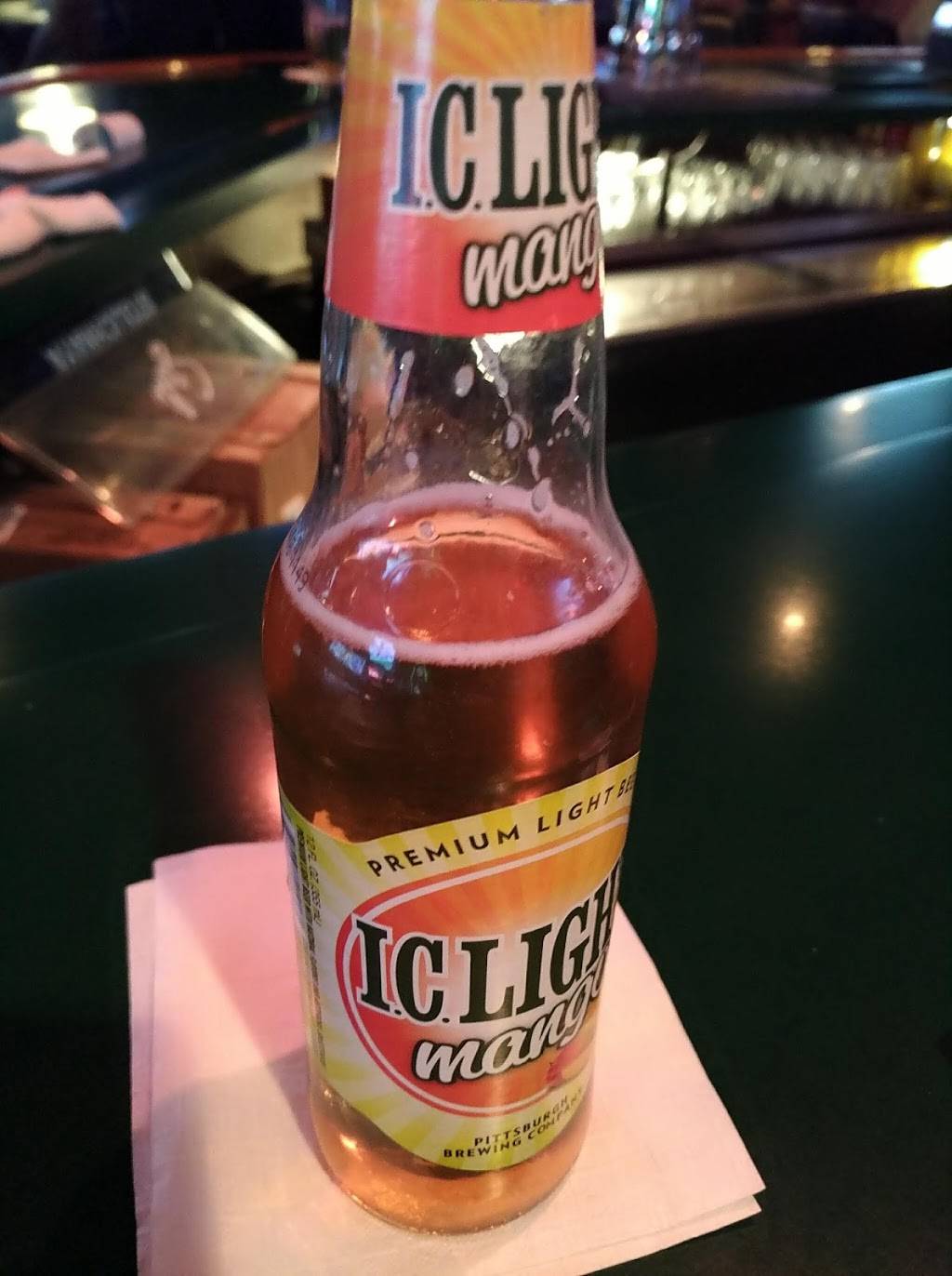 Blinkys Noble Grill & Bar | restaurant | 2350 Noblestown Rd # 11, Pittsburgh, PA 15205, USA | 4129190548 OR +1 412-919-0548