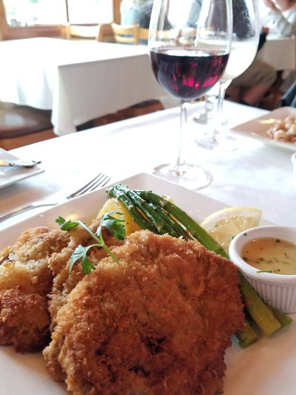 Riviera | restaurant | 75 Montgomery Dr, Santa Rosa, CA 95404, USA | 7075792682 OR +1 707-579-2682