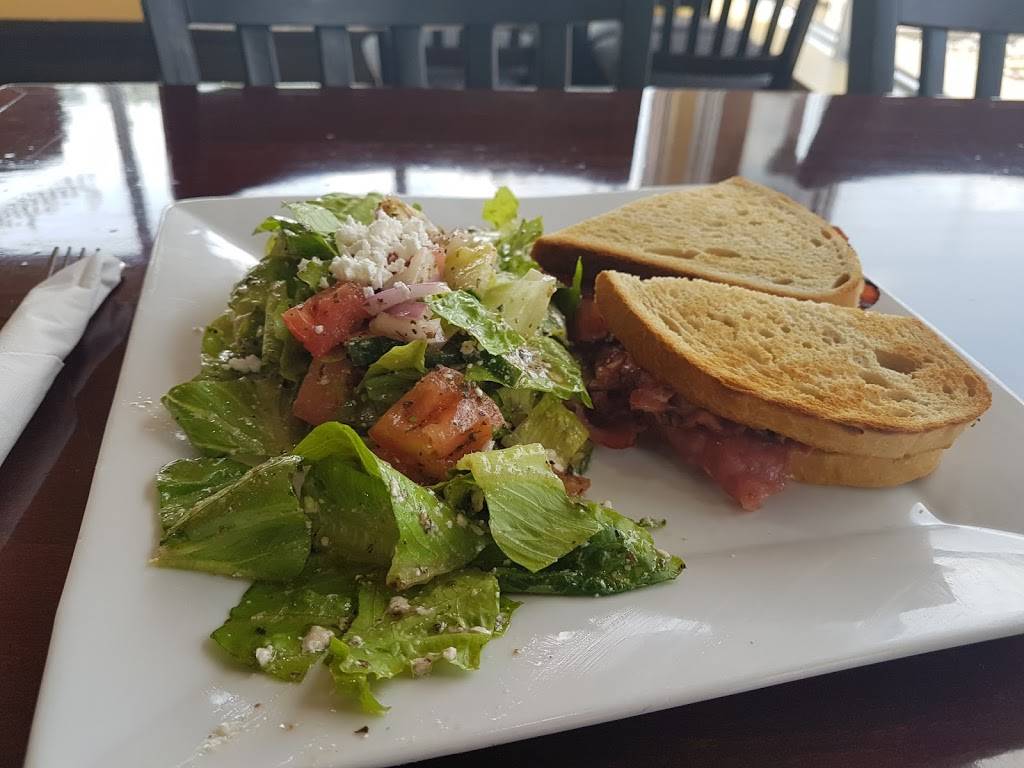 Alexs Grill | restaurant | 2345 Wyecroft Rd Unit19, Oakville, ON L6L 6L8, Canada | 9058252111 OR +1 905-825-2111