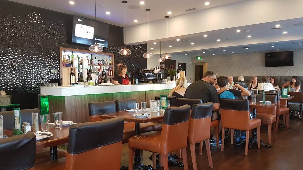 Elio Pizzeria | restaurant | 351 Rue de Bellechasse, Montréal, QC H2S 1X1, Canada | 5142765341 OR +1 514-276-5341