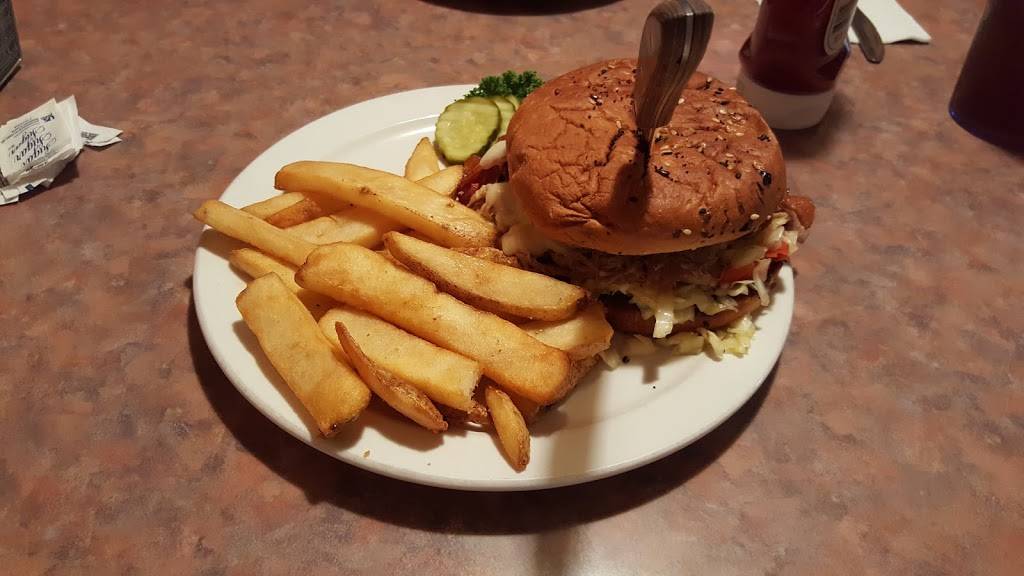 Dannys Sports Spot | night club | 1013 S 2nd St, Cherokee, IA 51012, USA | 7122254556 OR +1 712-225-4556