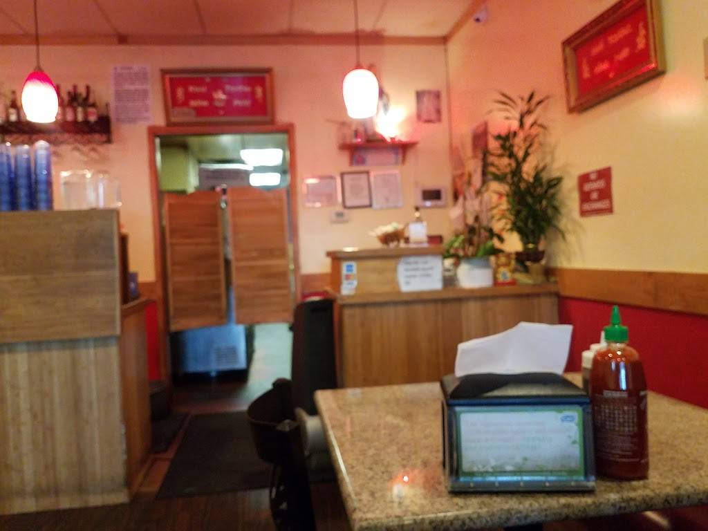 Pho Lee | restaurant | 6860 S Clinton St, Greenwood Village, CO 80112, USA | 3037907107 OR +1 303-790-7107
