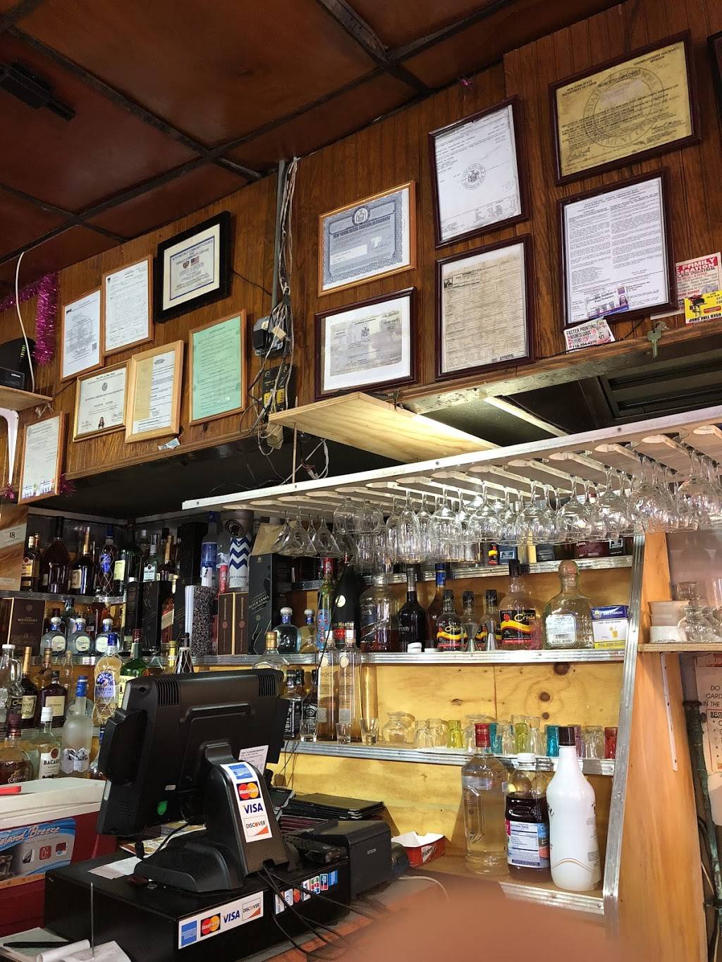 La Moneda | restaurant | 1690 Jerome Ave, Bronx, NY 10453, USA | 7189012787 OR +1 718-901-2787