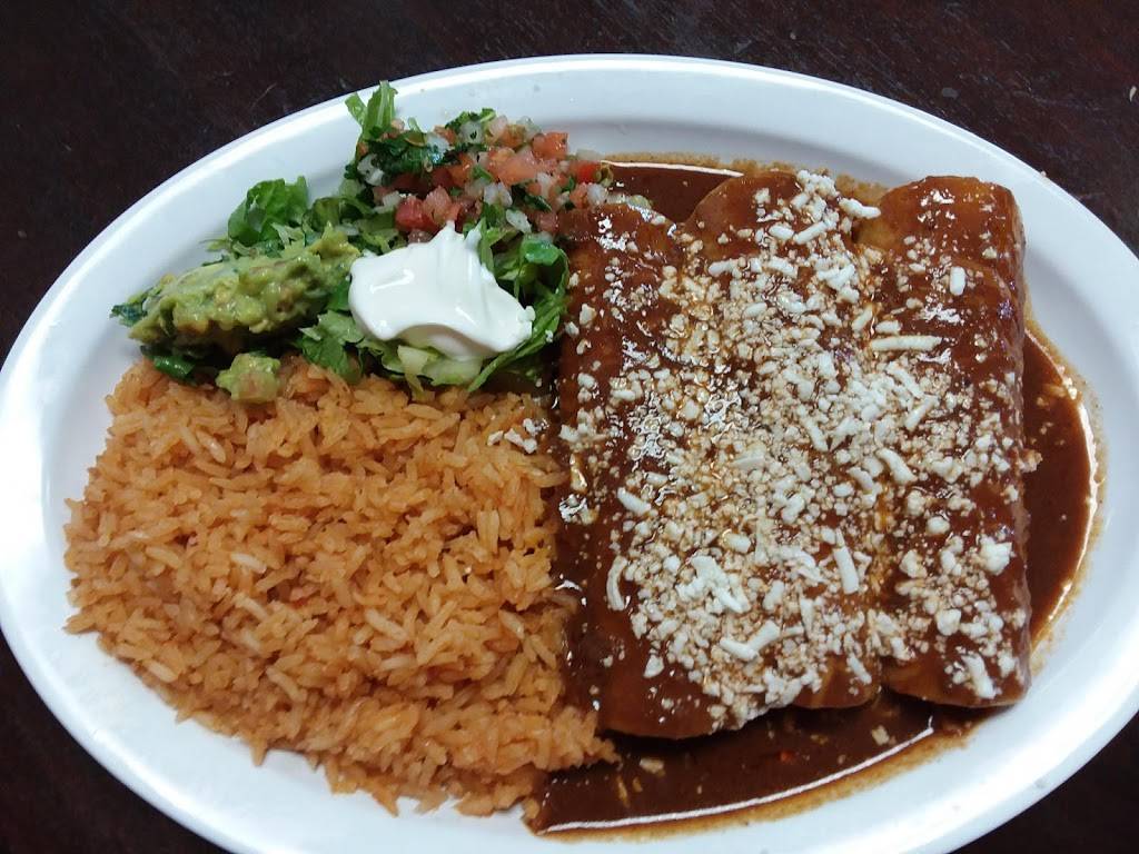 Casa Maria Express | restaurant | 817 Seibert Rd, Scott AFB, IL 62225, USA | 6184162151 OR +1 618-416-2151