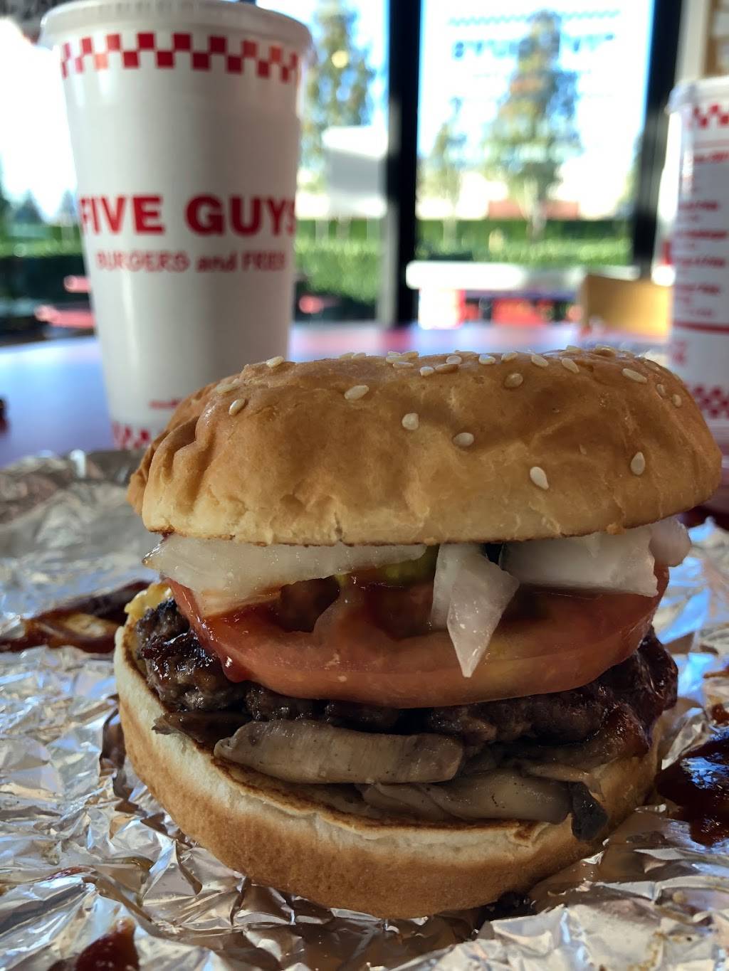 Five Guys | meal takeaway | 19171 SE Mill Plain Blvd, Vancouver, WA 98683, USA | 3602605585 OR +1 360-260-5585