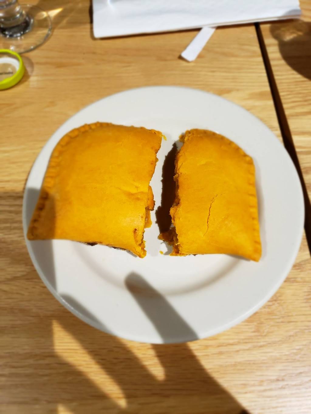 Da Reggae Cafe | restaurant | 2528 W Gate City Blvd, Greensboro, NC 27403, USA | 3363333788 OR +1 336-333-3788