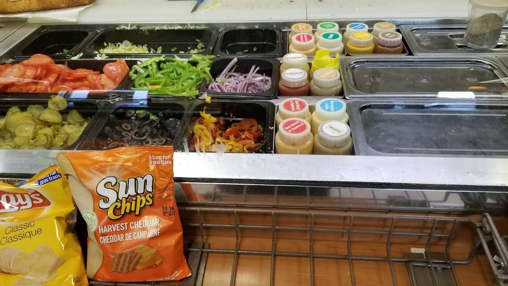 Subway | restaurant | 8 Boulevard de la Salette, Saint-Jérôme, QC J7Y 5C8, Canada | 4505302626 OR +1 450-530-2626