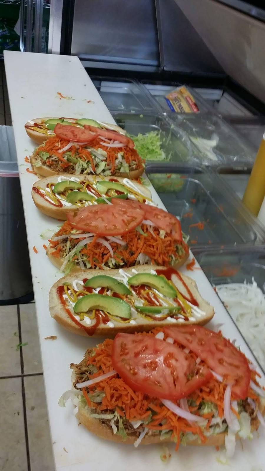 Tortas y Jugos Jiquilpan | restaurant | 22221 Norwalk Blvd, Hawaiian Gardens, CA 90716, USA | 5623165213 OR +1 562-316-5213