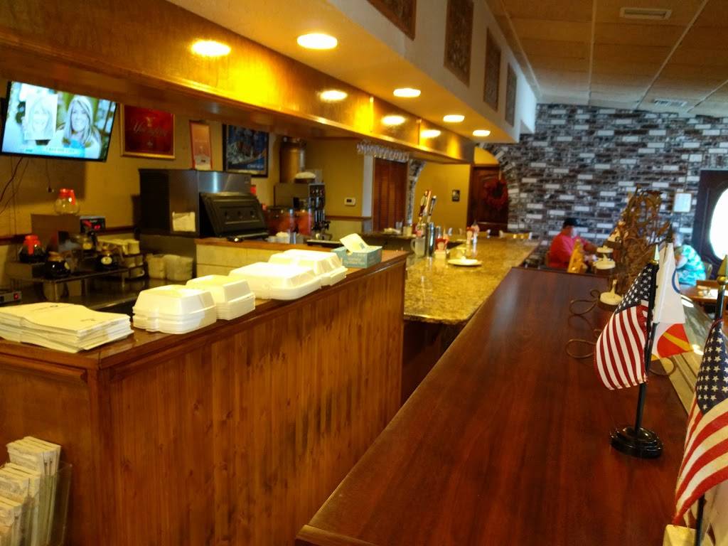 Joes Family Restaurant | restaurant | 911 W Main St, Inverness, FL 34450, USA | 3527261688 OR +1 352-726-1688