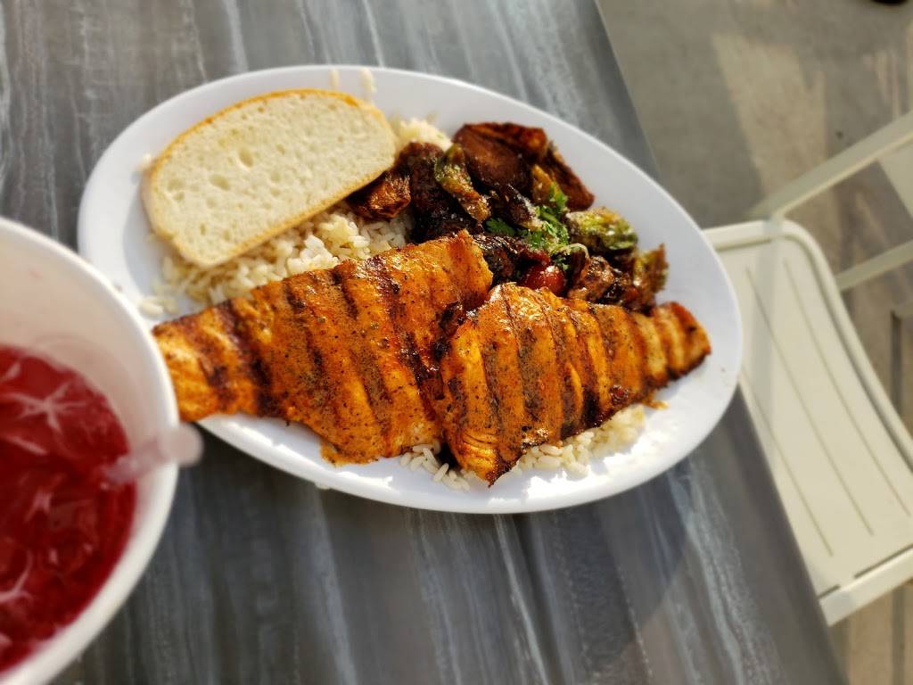 California Fish Grill | restaurant | 1530 Camino De La Reina, San Diego, CA 92108, USA | 6195418723 OR +1 619-541-8723