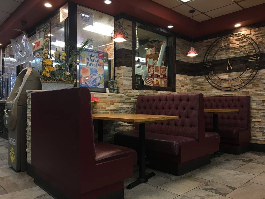 Universal Coney Island | restaurant | 850 N Perry St, Pontiac, MI 48342, USA | 2484180227 OR +1 248-418-0227