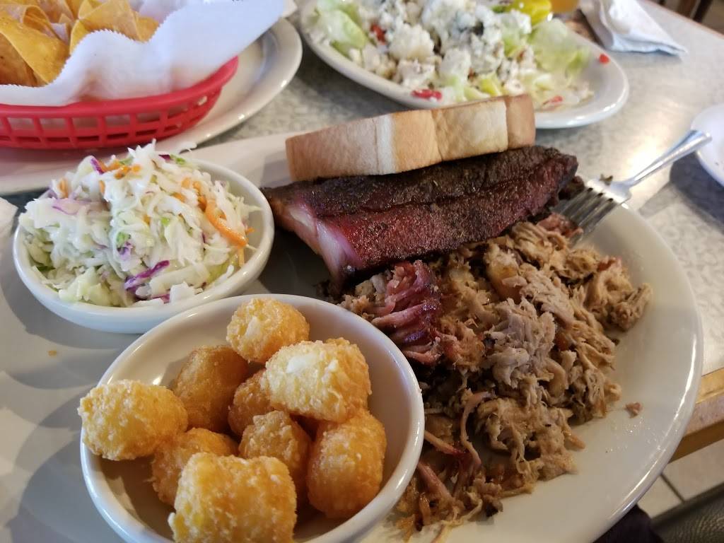 Luckie Bs | restaurant | 4351 4th St N, St. Petersburg, FL 33703, USA | 7278235825 OR +1 727-823-5825