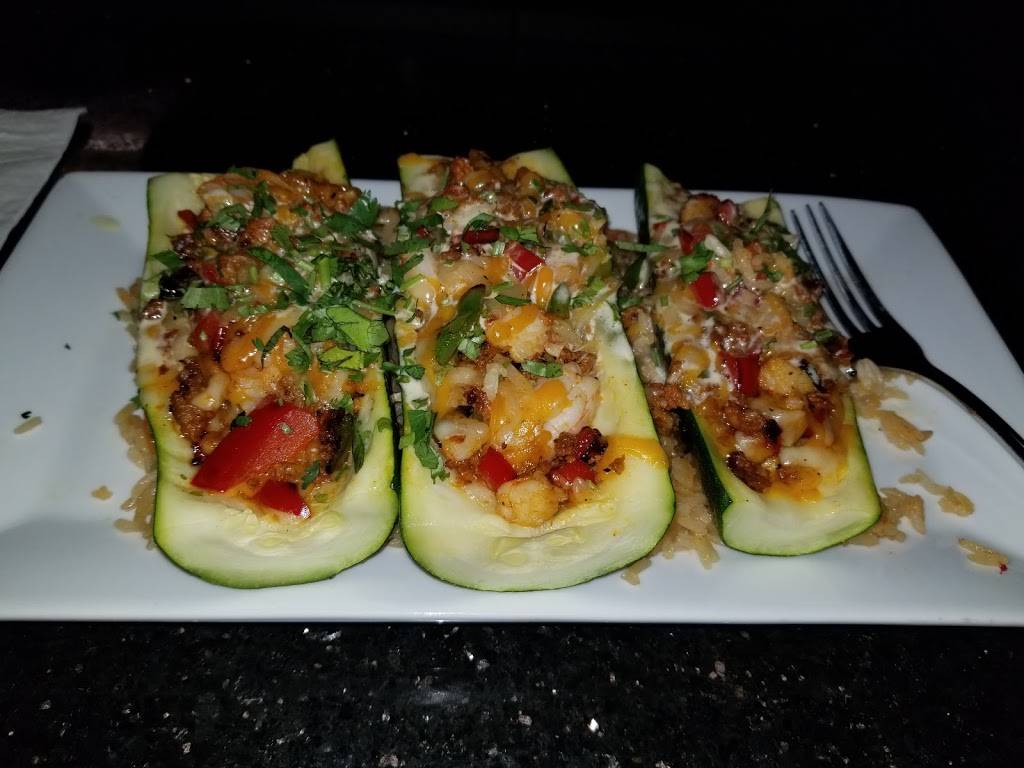 Guads Restaurante | restaurant | 509 Hilltop Plaza, Virginia Beach, VA 23454, USA | 7574911613 OR +1 757-491-1613