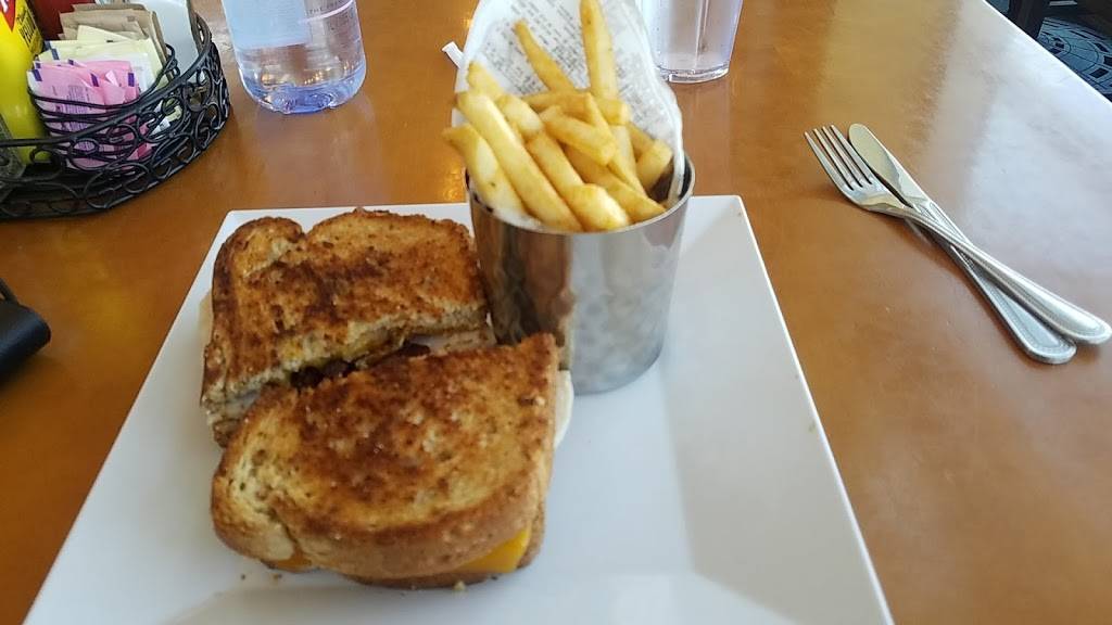 Blue Ridge Tavern | restaurant | 61 Terminal Dr, Fletcher, NC 28732, USA | 8286546215 OR +1 828-654-6215