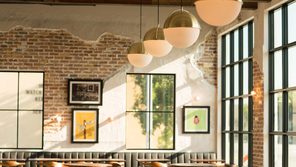 Mazies | restaurant | 3815 S Dixie Hwy, West Palm Beach, FL 33405, USA | 5613232573 OR +1 561-323-2573