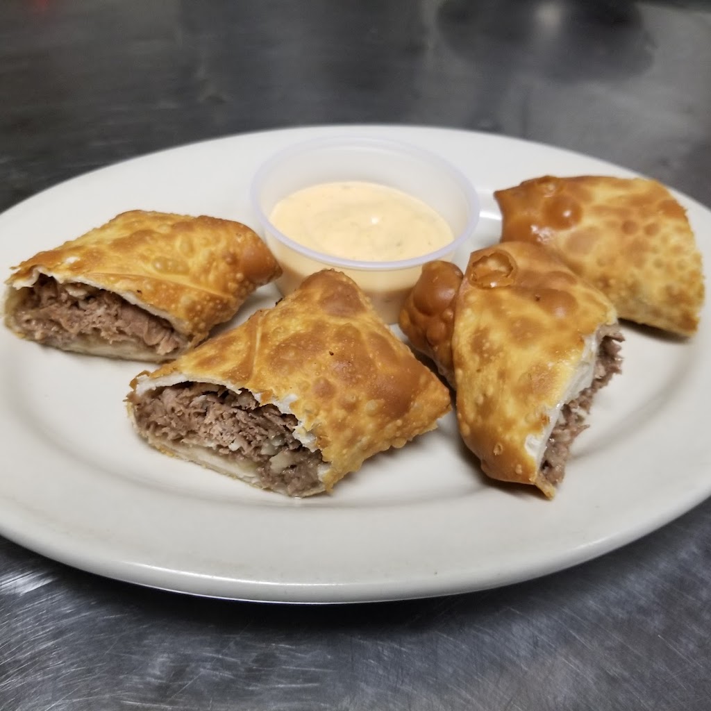 Zoes On The Green | restaurant | 154 Eaton St, Gardner, MA 01440, USA | 9784107761 OR +1 978-410-7761