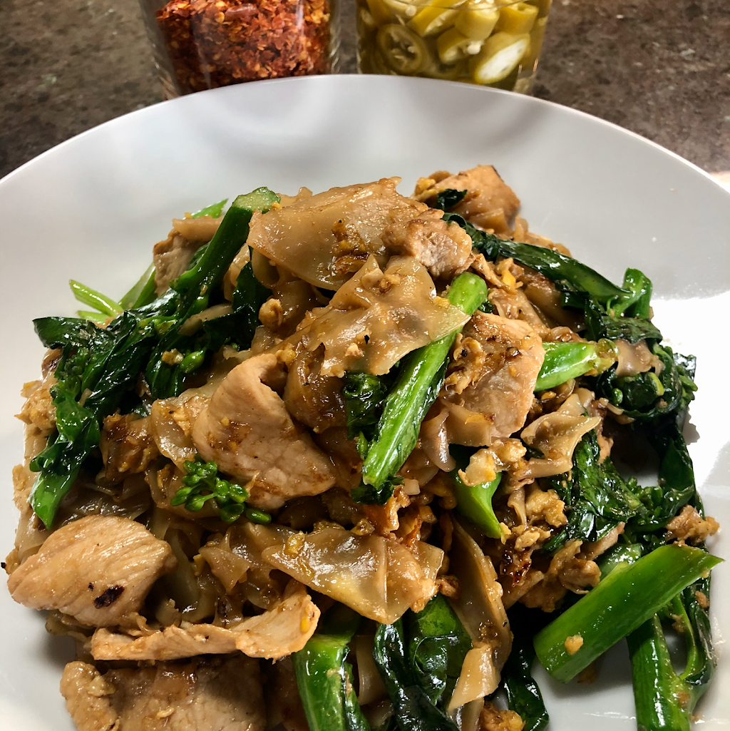 Bangkok Thai Bistro | restaurant | 1130 Royvonne Ave SE # 105, Salem, OR 97302, USA | 5033397383 OR +1 503-339-7383