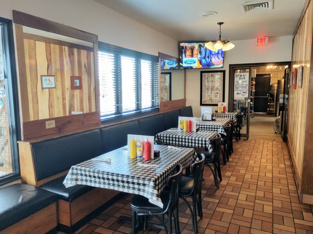 Vs Restaurant & Brewpub | restaurant | 3461 Main St, Keokuk, IA 52632, USA | 3193138384 OR +1 319-313-8384
