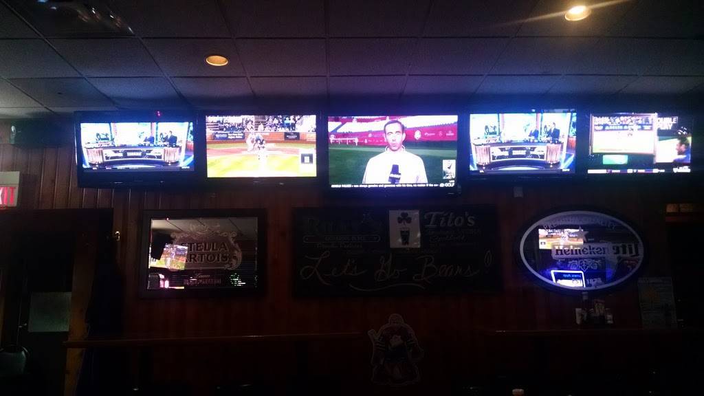 Rileys Gathering Place | restaurant | 590 S York St D, Elmhurst, IL 60126, USA | 6305300858 OR +1 630-530-0858