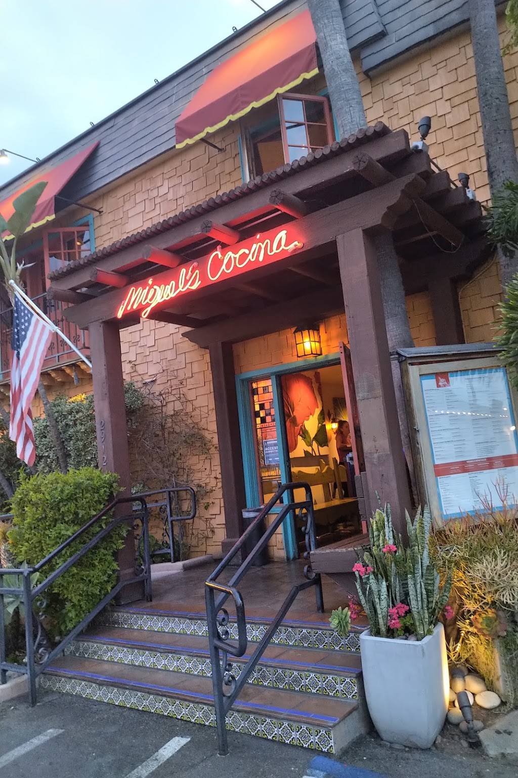 Miguels Cocina | restaurant | 2912 Shelter Island Dr, San Diego, CA 92106, USA | 6192242401 OR +1 619-224-2401
