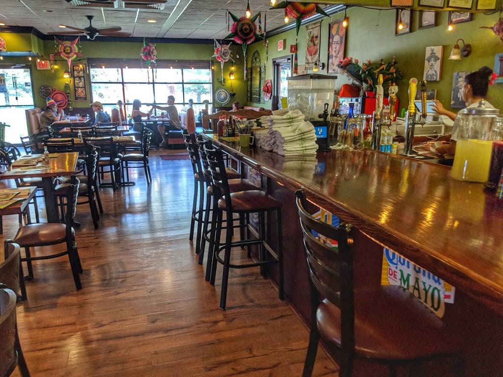 Molé Molé | restaurant | 357 Hooker Ave, Poughkeepsie, NY 12603, USA | 8454522850 OR +1 845-452-2850