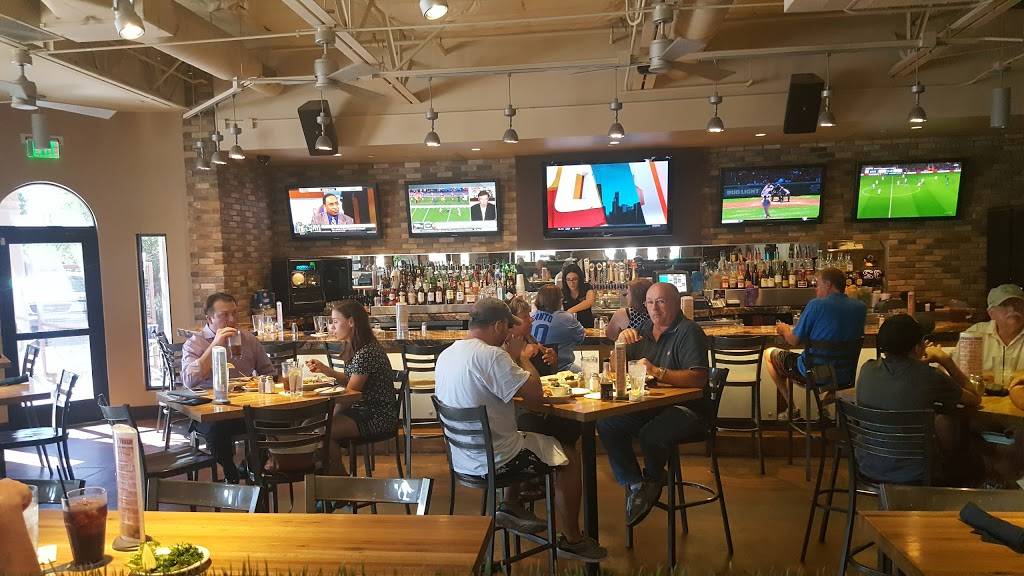 Blue 32 Sports Grill | restaurant | 6348 S Higley Rd, Gilbert, AZ 85298, USA | 4802487002 OR +1 480-248-7002