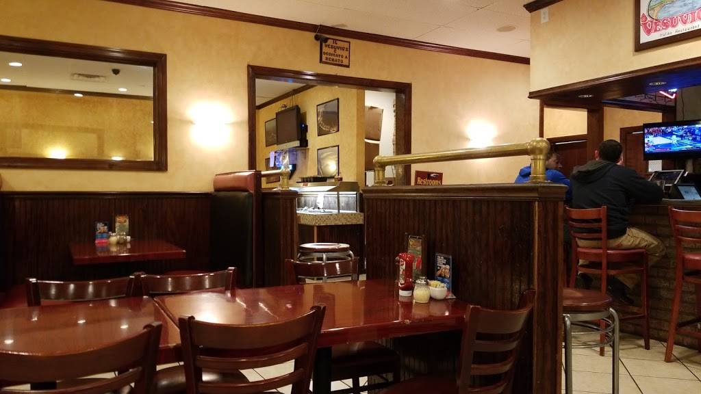 Vesuvios Italian Restaurant | restaurant | 1049 Durham Rd H, Roxboro, NC 27573, USA | 3363224300 OR +1 336-322-4300