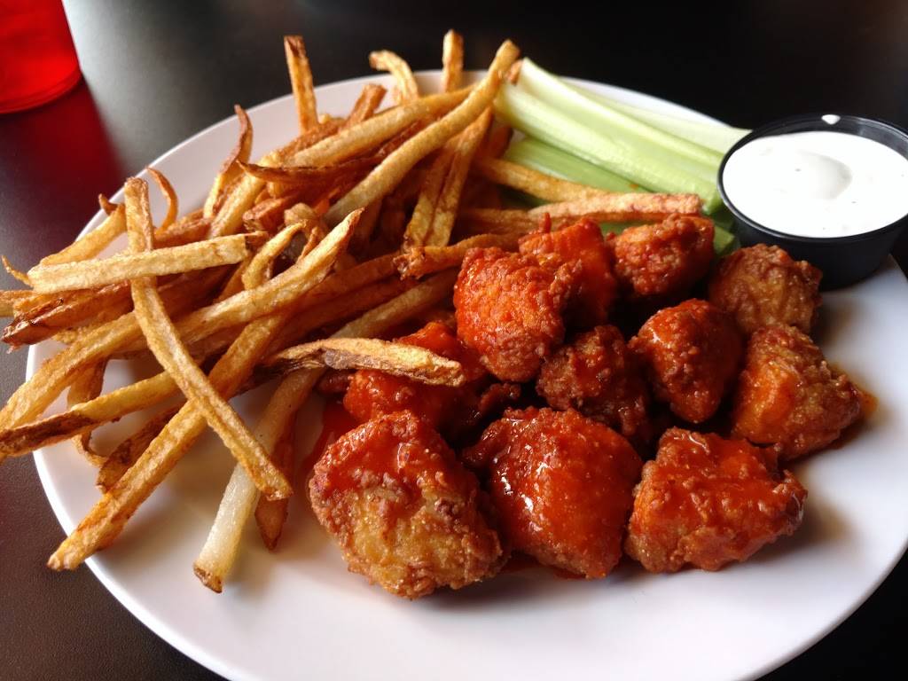 Lukes | restaurant | 133 N Main St, Bluffton, OH 45817, USA | 4193584486 OR +1 419-358-4486