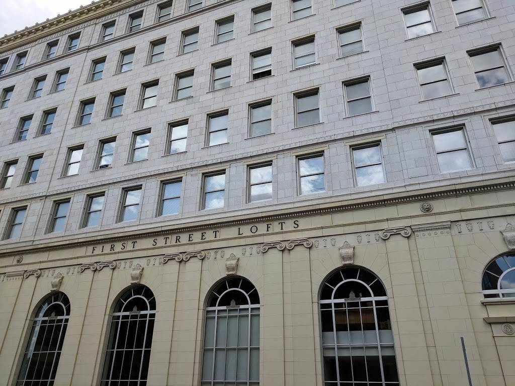 Subway | restaurant | 303 Saginaw St, Flint, MI 48502, USA | 8107670965 OR +1 810-767-0965