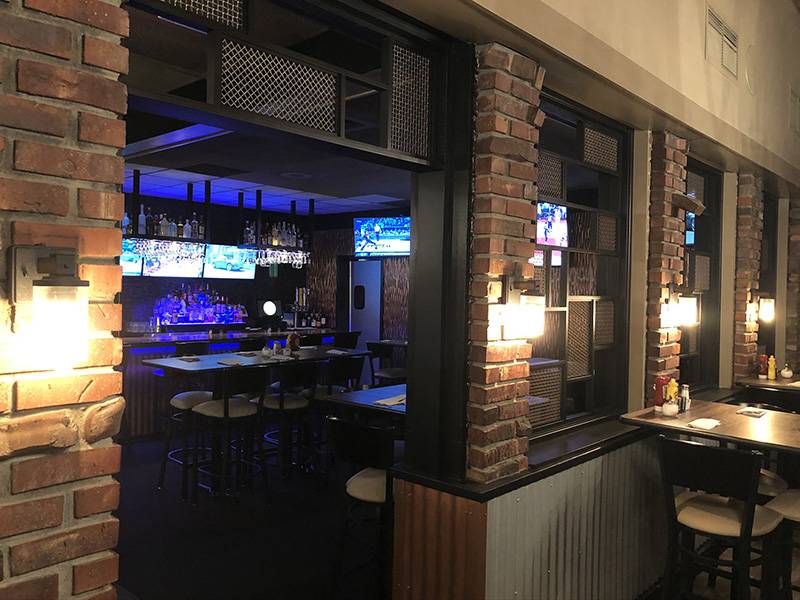 Crave Kitchen & Cocktails | restaurant | 64400 Van Dyke, Washington, MI 48095, USA | 5867526505 OR +1 586-752-6505