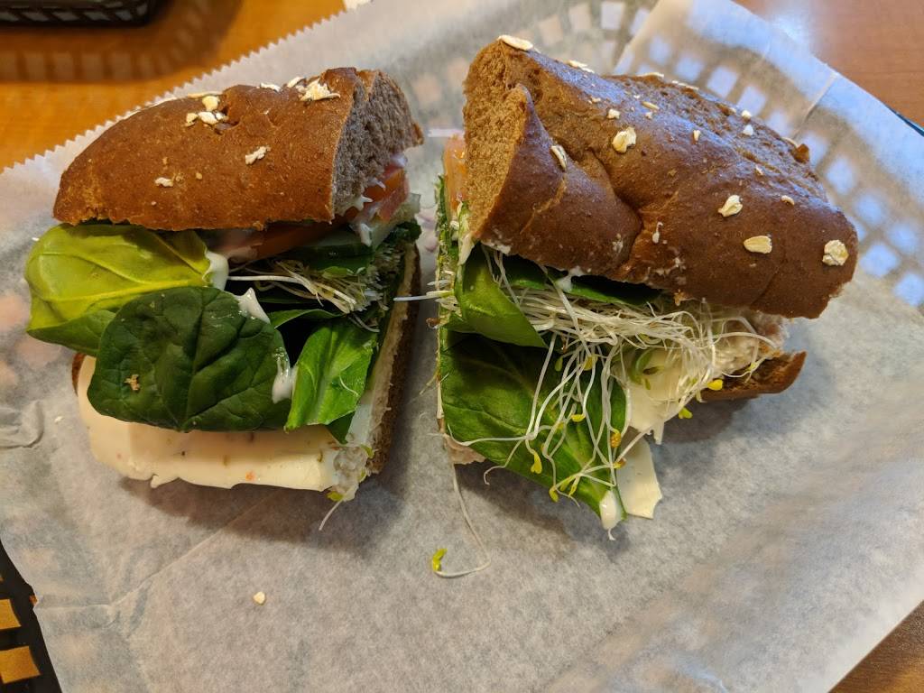 CaliSubs | restaurant | 601 S Riverside Dr #3, Clarksville, TN 37040, USA | 9318025093 OR +1 931-802-5093