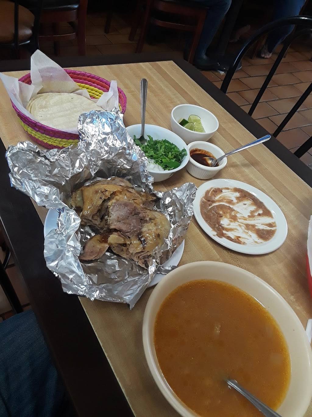 El Borrego Sagrado Barbacoa Restaurant | restaurant | 1307 S Main St, Santa Ana, CA 92707, USA | 7142859506 OR +1 714-285-9506