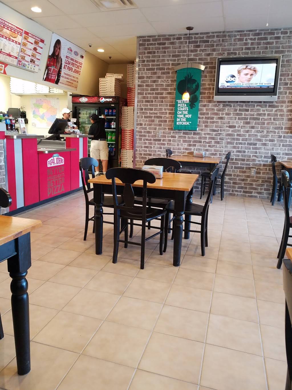 Papa Johns Pizza | restaurant | 460 Banks Crossing Dr, Commerce, GA 30529, USA | 7063352050 OR +1 706-335-2050