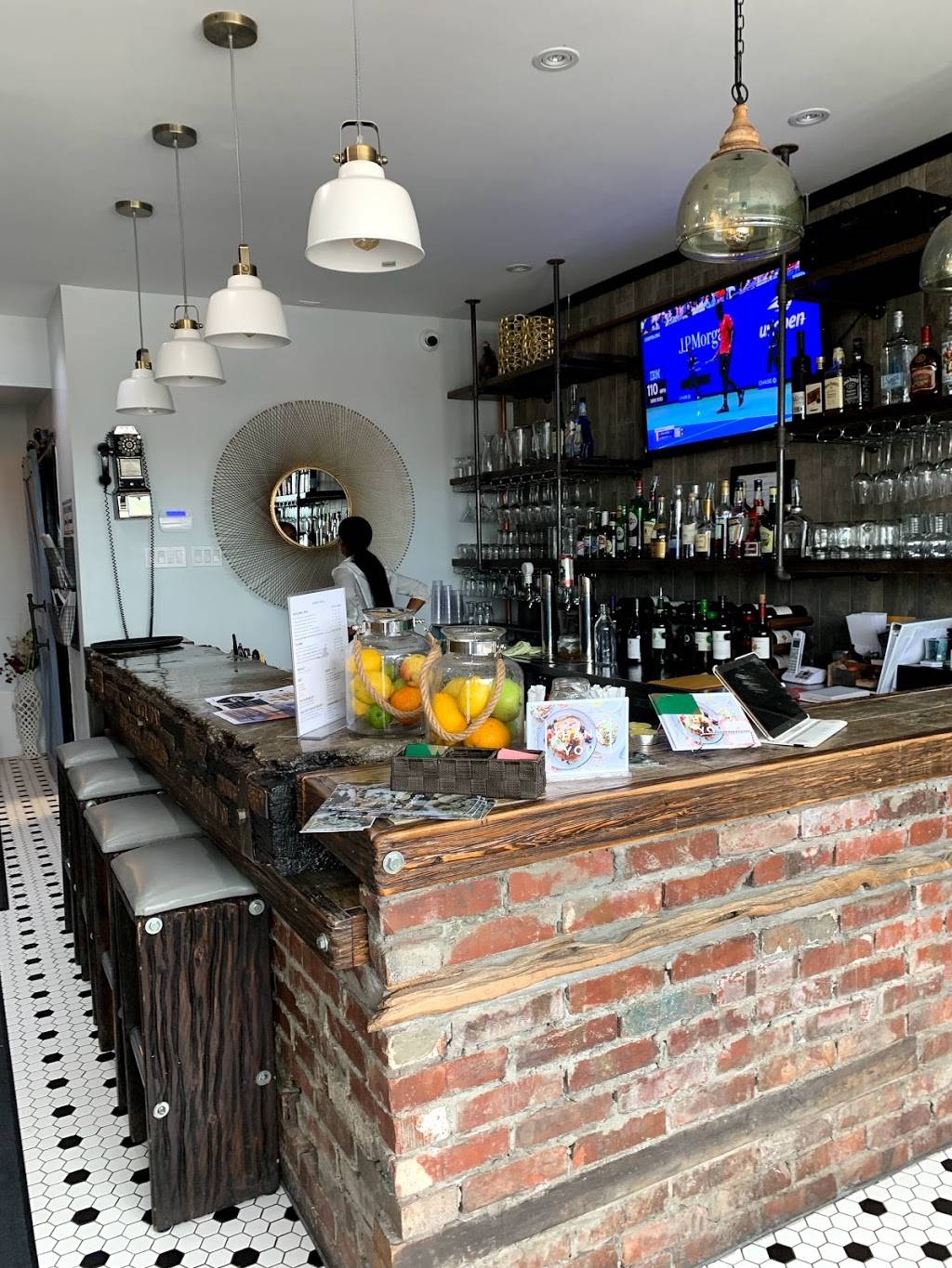 Trius + aiM Bistro | restaurant | 270 Browns Line, Etobicoke, ON M8W 3T5, Canada | 6473512700 OR +1 647-351-2700