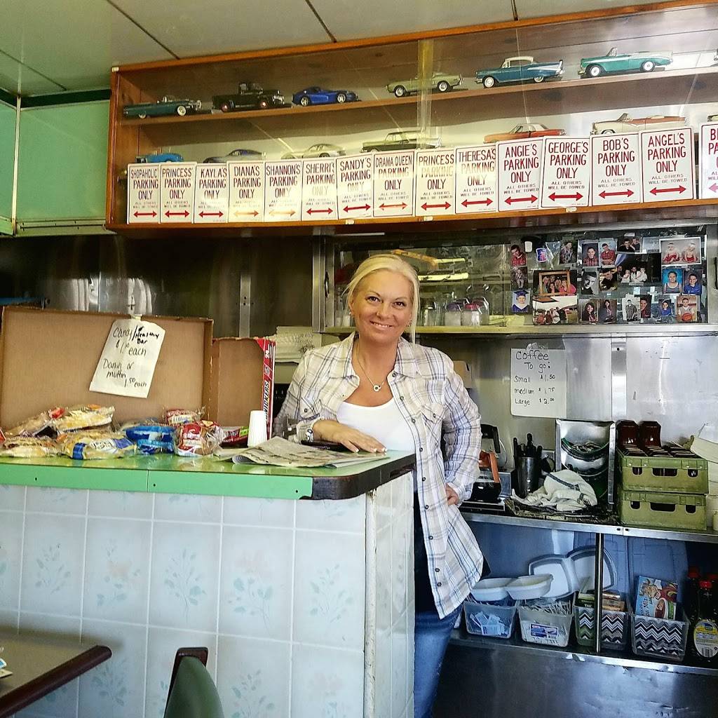 Bob & Sheris 49ER | restaurant | 5006 Broadway Ave, Cleveland, OH 44127, USA | 2166411477 OR +1 216-641-1477