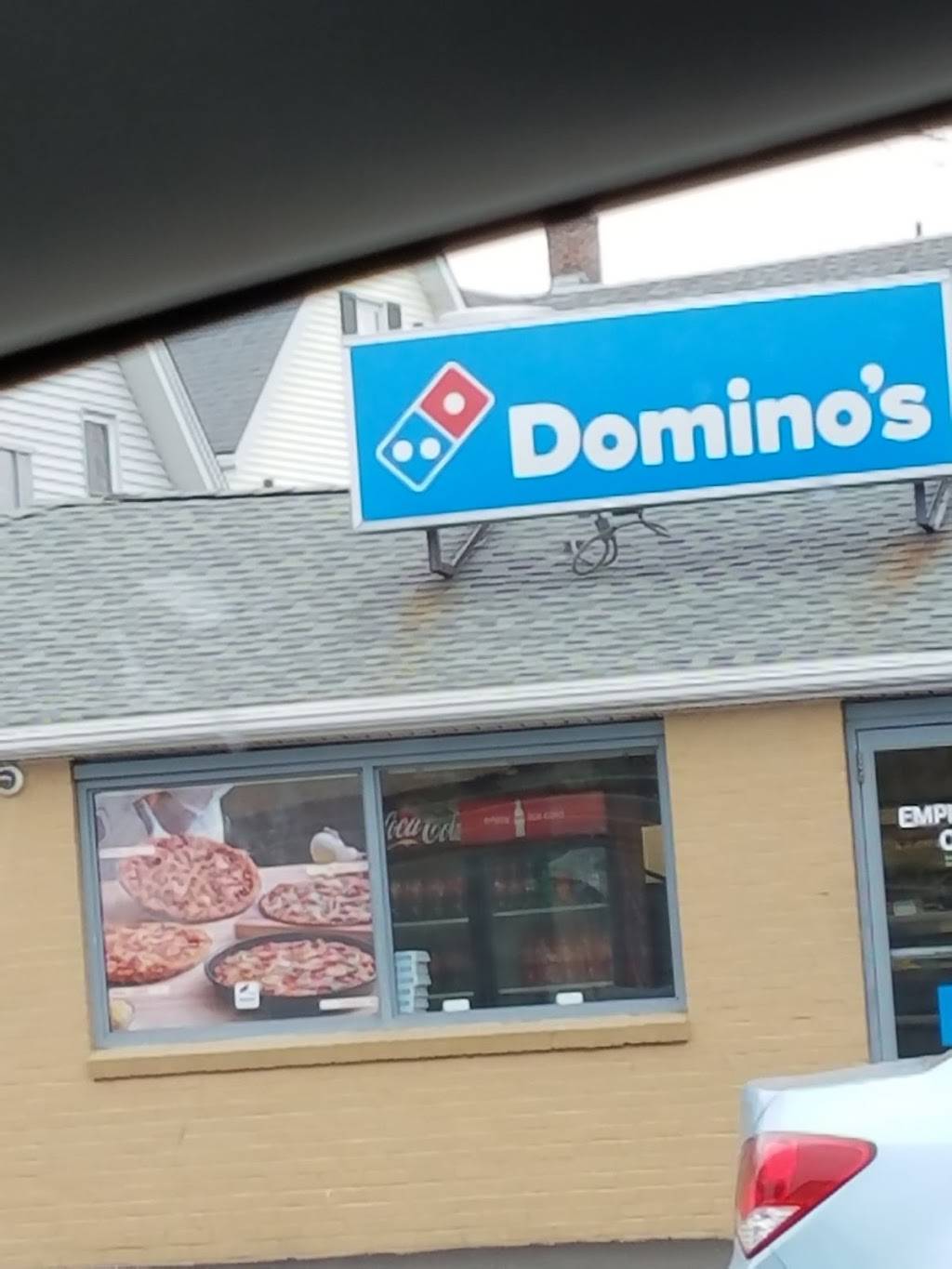 Dominos Pizza | meal delivery | 17 Tremont St # R, Taunton, MA 02780, USA | 5088800111 OR +1 508-880-0111