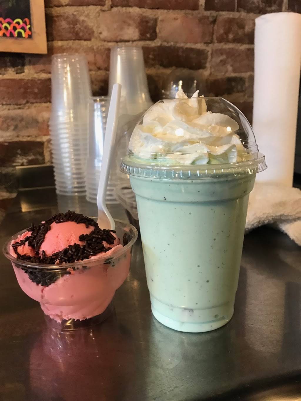 Jerseys Subs and Sweets | restaurant | 103 Center St, Brewer, ME 04412, USA | 2075731398 OR +1 207-573-1398