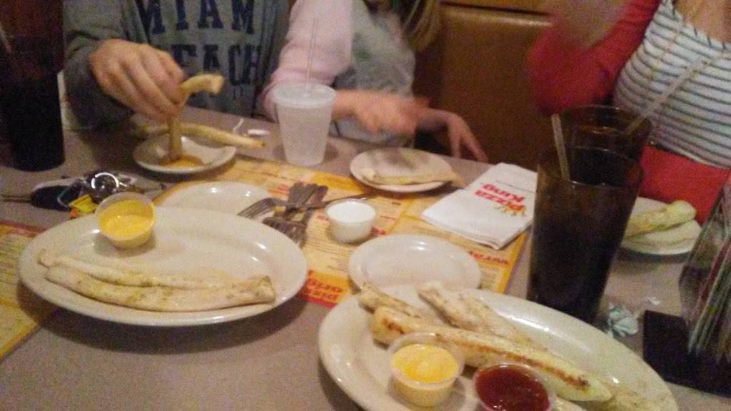 Pizza King | restaurant | 100 S Main St, Farmland, IN 47340, USA | 7654687577 OR +1 765-468-7577