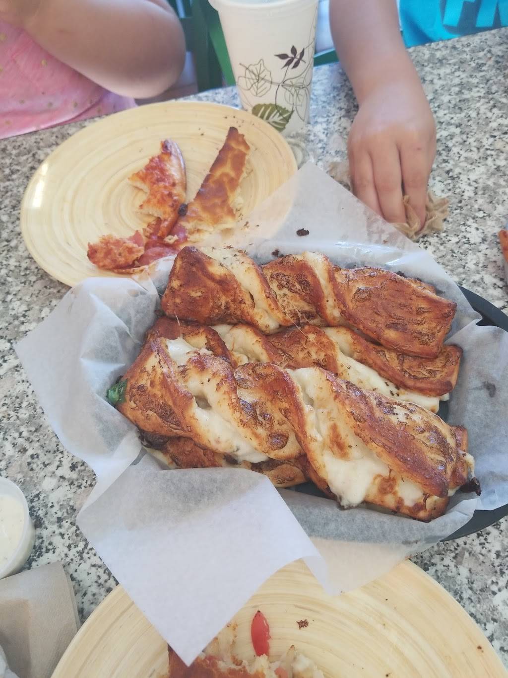 Figaros Pizza | restaurant | 2028 W Monte Vista Ave, Turlock, CA 95382, USA | 2096344141 OR +1 209-634-4141