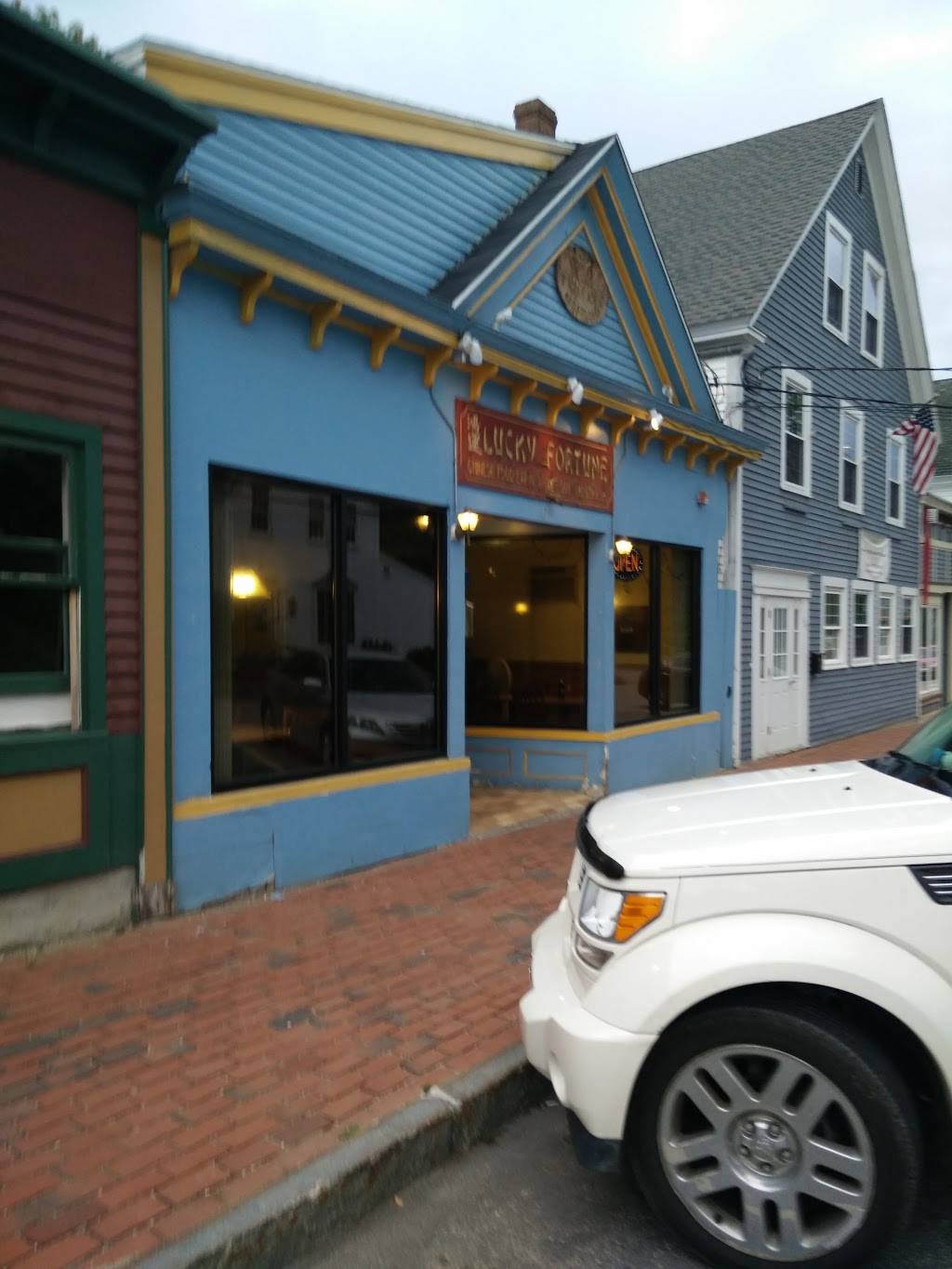 Lucky Fortune | restaurant | 146-132 Main St, Epping, NH 03042, USA | 6036792588 OR +1 603-679-2588