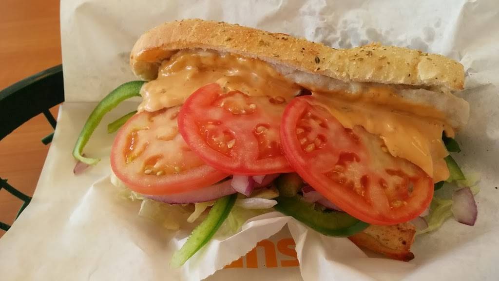 Subway Restaurants | restaurant | 550 W. Baseline Road, Suite A-103, Frys Vineyard, Mesa, AZ 85210, USA | 4807333791 OR +1 480-733-3791