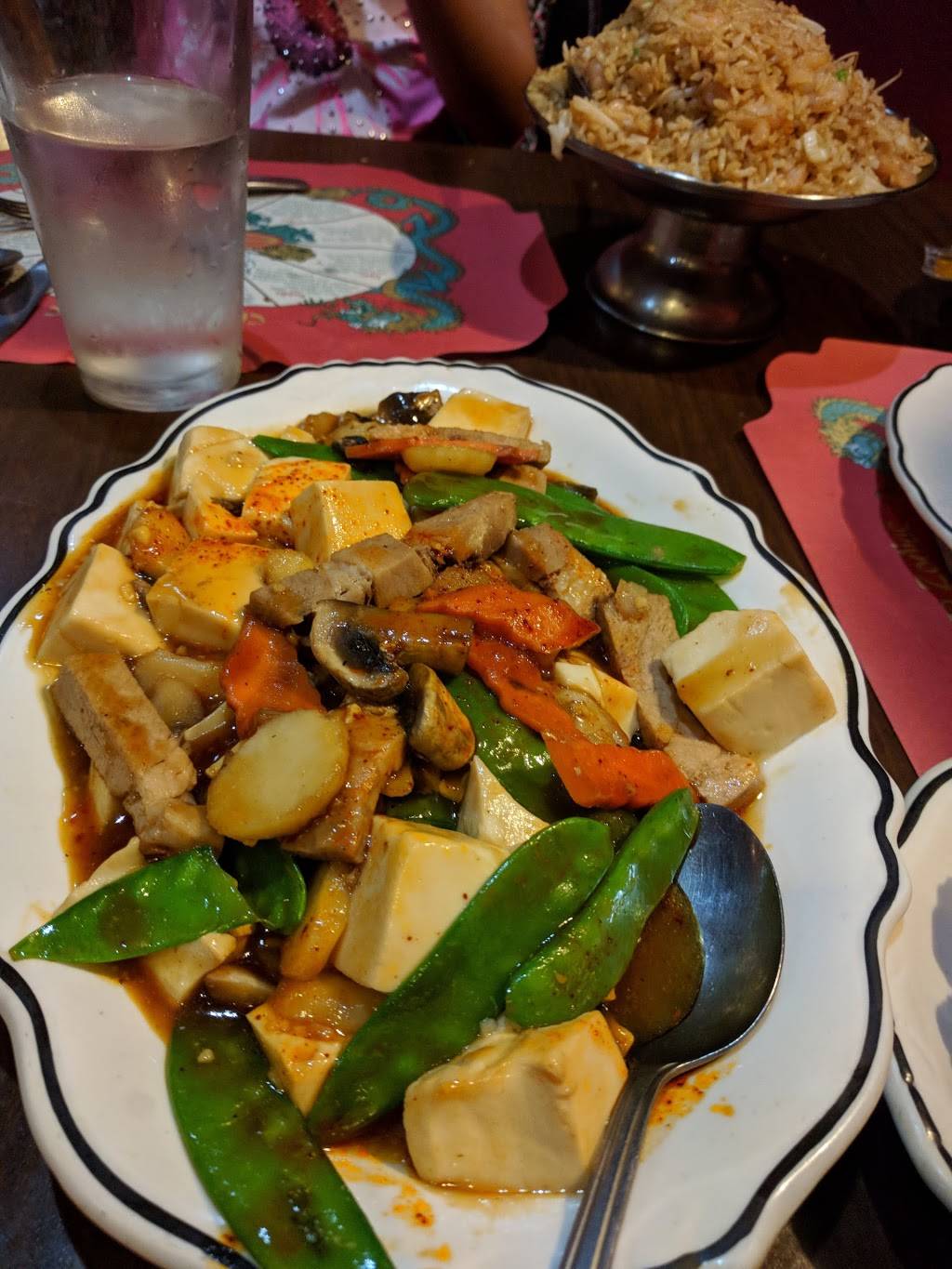 Huis Cantonese American Cuisine | restaurant | 8820 W North Ave, Wauwatosa, WI 53226, USA | 4144755150 OR +1 414-475-5150