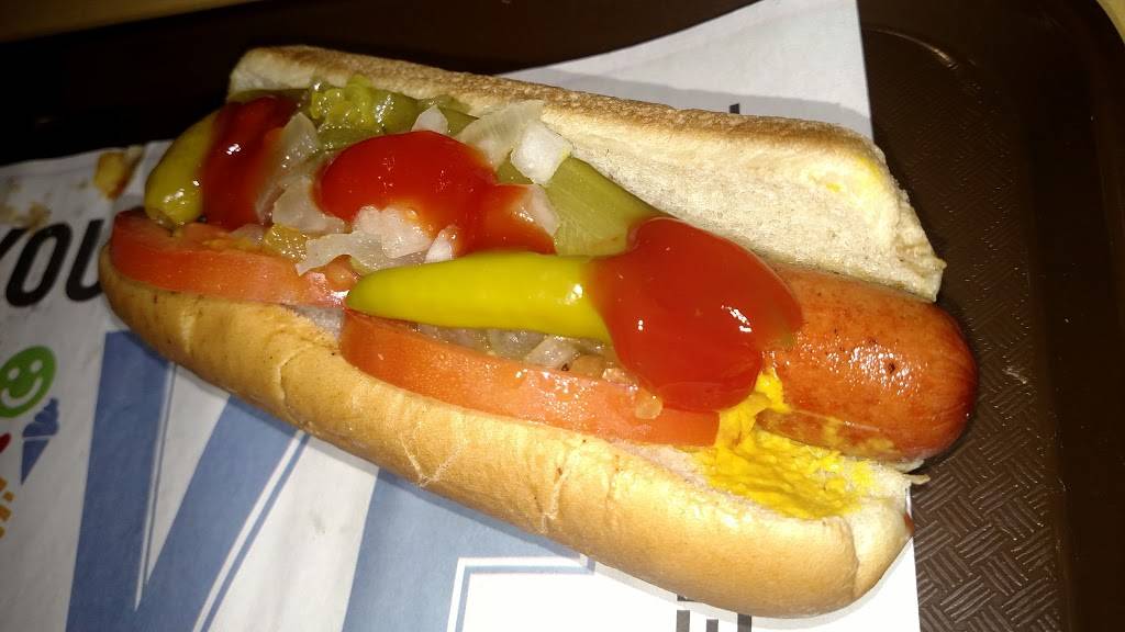 Wienerschnitzel | restaurant | 18284 Collier Ave #200, Lake Elsinore, CA 92530, USA | 9516745817 OR +1 951-674-5817