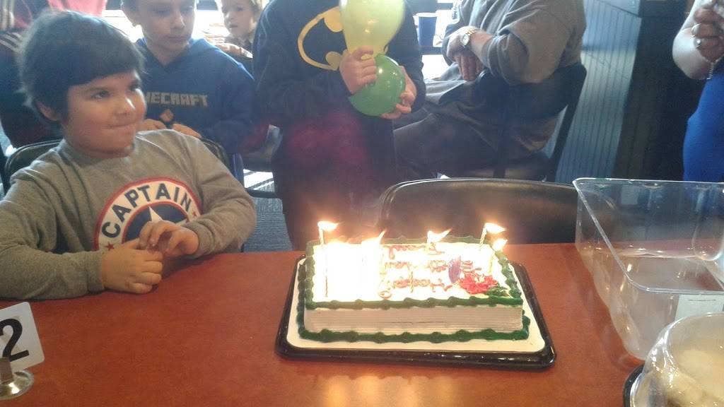 Round Table Pizza | meal delivery | 1124 Oro Dam Blvd E, Oroville, CA 95965, USA | 5305336710 OR +1 530-533-6710