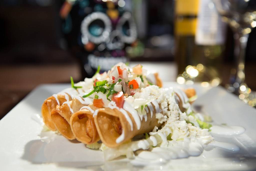 Hecho A Mano Restaurant | restaurant | 3399 NW 72nd Ave #106, Miami, FL 33122, USA | 7863604468 OR +1 786-360-4468