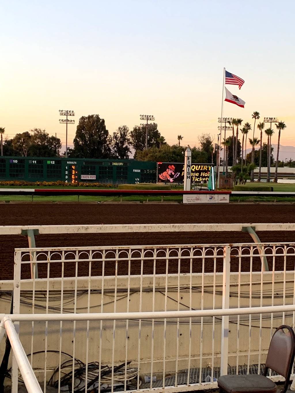 Los Alamitos Race Course | restaurant | 4961 Katella Ave, Cypress, CA 90720, USA | 7148202800 OR +1 714-820-2800