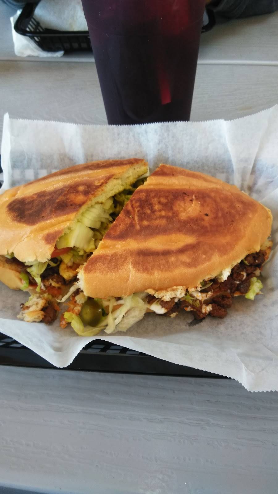 El Burrito Mojado | restaurant | 12412 116th Ave NE, Kirkland, WA 98034, USA | 4252508170 OR +1 425-250-8170